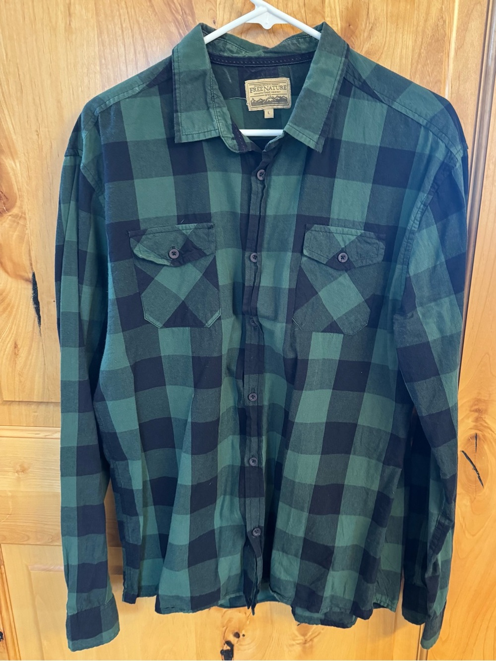 FreeNature Green and Black Plaid Men's Button-Up Shirt men’s large